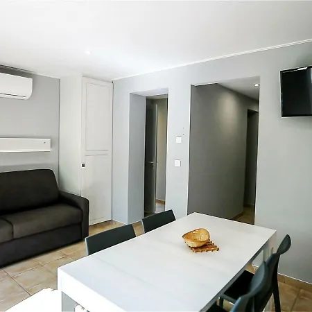 Marina D'oru.9 Apartment