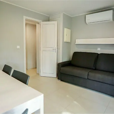 Marina D'oru.9 Apartment